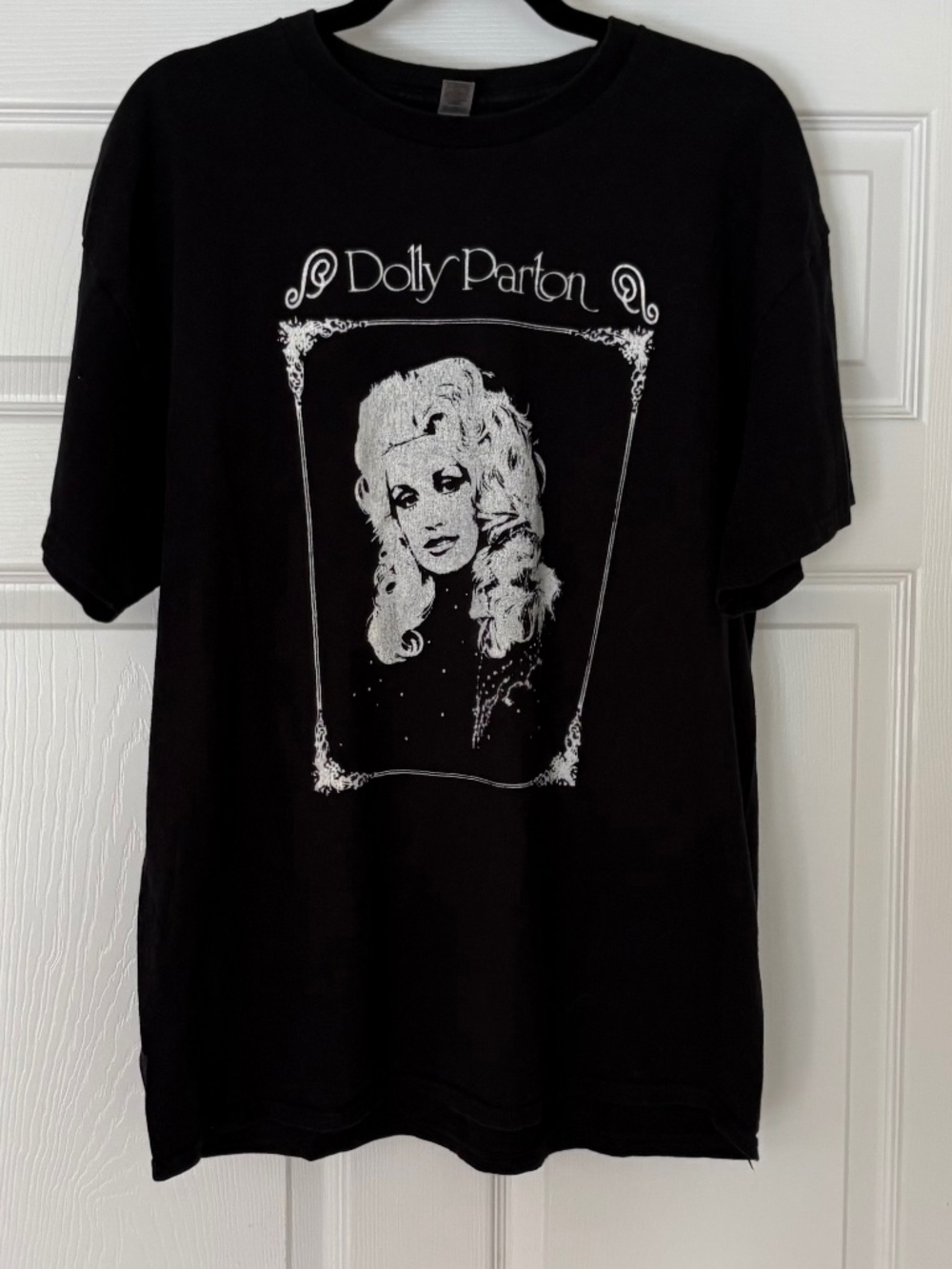 Retro Dolly Parton Black Graphic Tee Country Music Shirt Men’s / Unisex XL